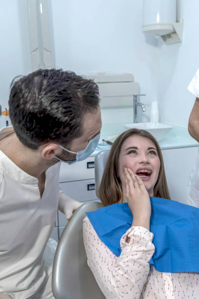 Best Broken or Cracked Tooth Emergency Dentist in Manitowoc, WI